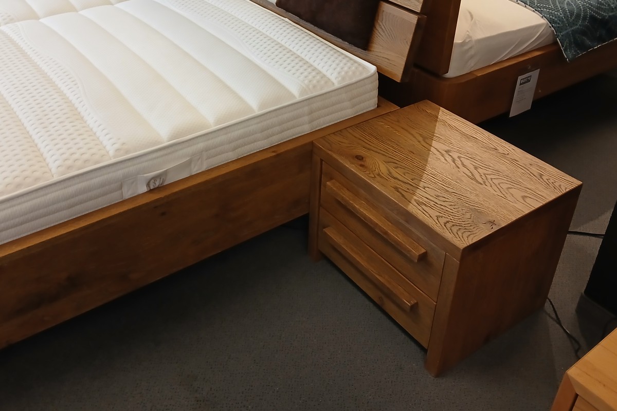 Hasena Oakwild schwebend